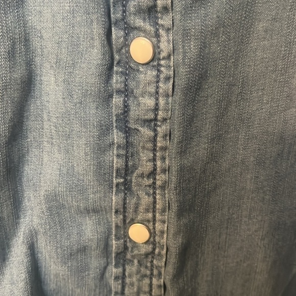 Lola River size M snap button down denim color long sleeves tie knot at front - Picture 4 of 8